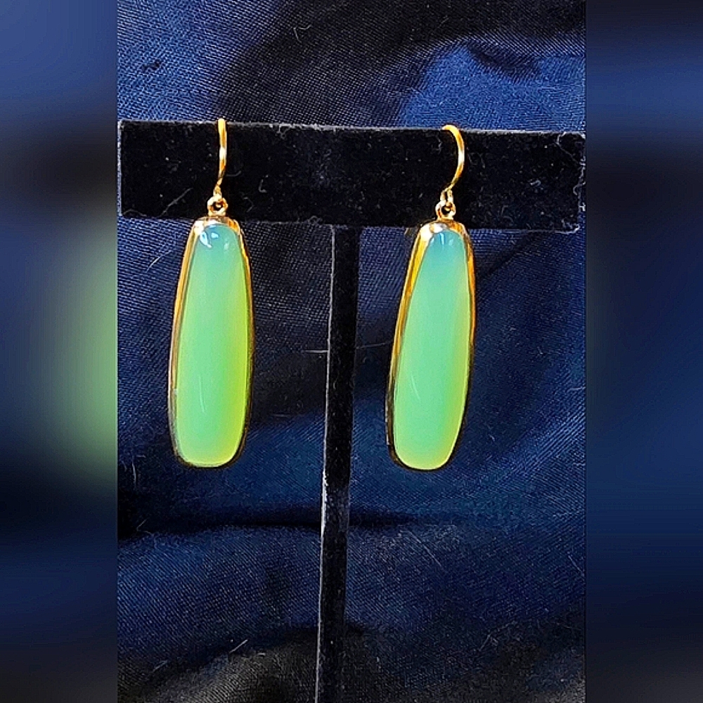 Elegant Gold and Green Drop Earrings